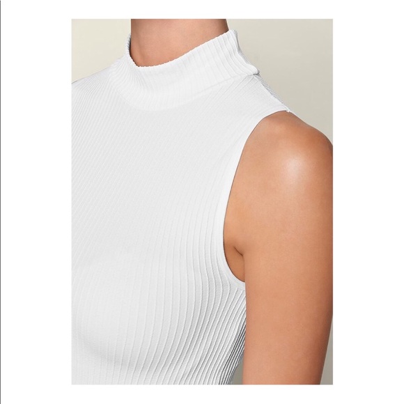 VENUS Seamless Ribbed Neck Top!!! - Picture 3 of 4